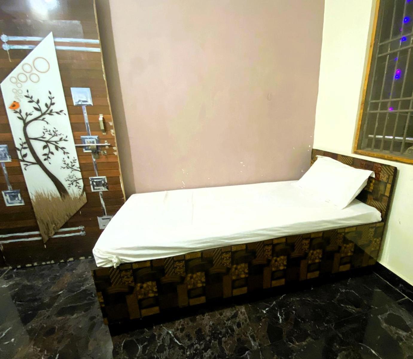 Bssn Guest House Gwalior Εξωτερικό φωτογραφία